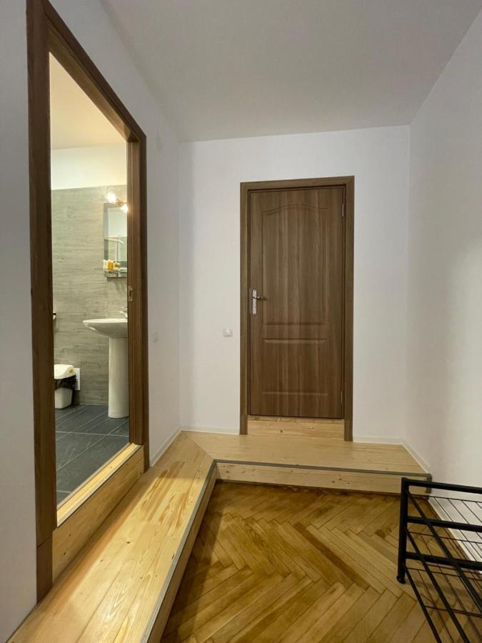 Schei Central Studios In The Heart Of בראשוב מראה חיצוני תמונה