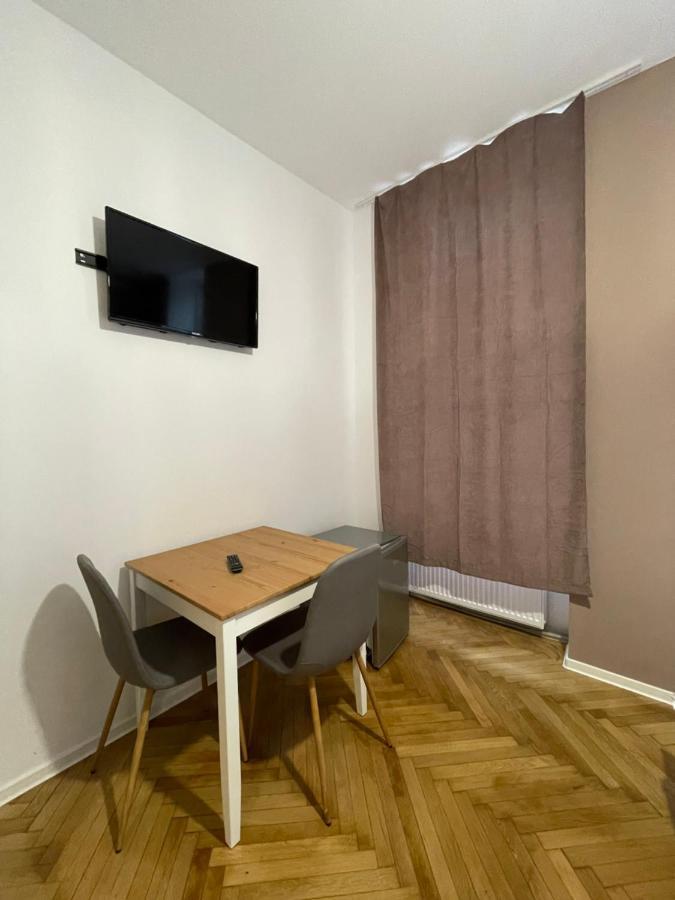 Schei Central Studios In The Heart Of בראשוב מראה חיצוני תמונה