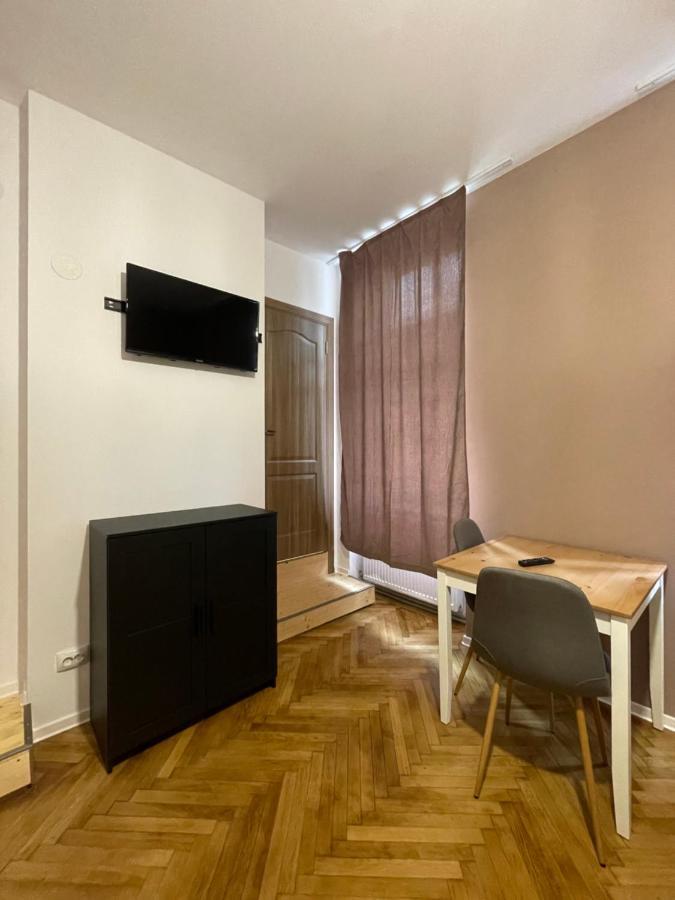 Schei Central Studios In The Heart Of בראשוב מראה חיצוני תמונה