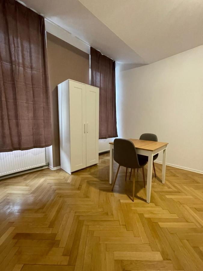 Schei Central Studios In The Heart Of בראשוב מראה חיצוני תמונה