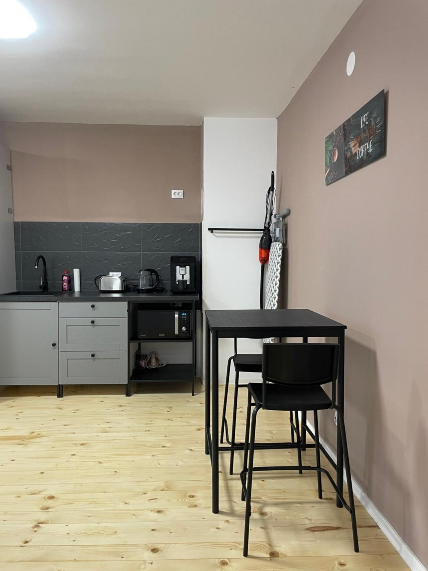 Schei Central Studios In The Heart Of בראשוב מראה חיצוני תמונה